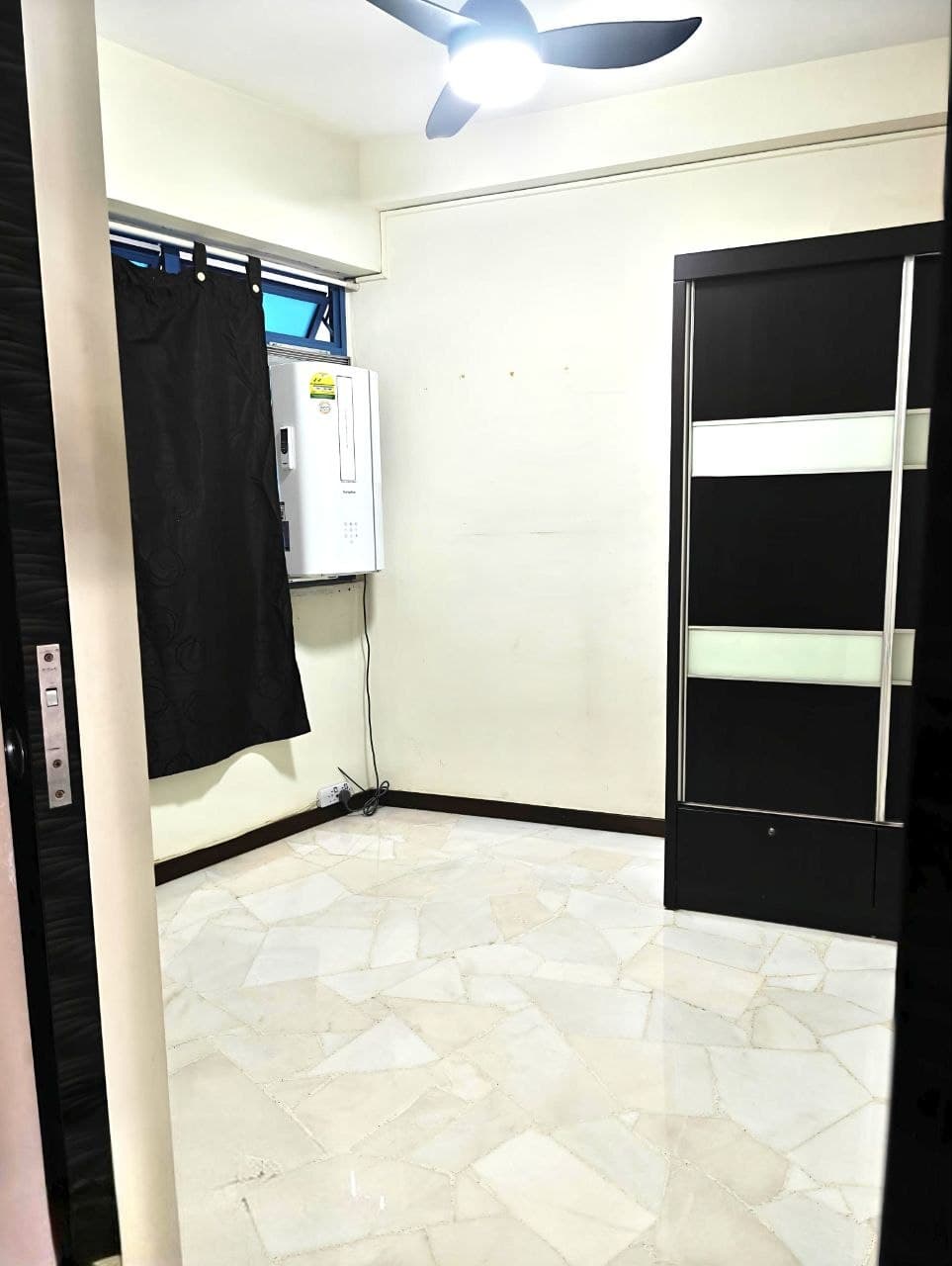 [寻房] HDB ROOM in D6 City Hall — Budget S$600